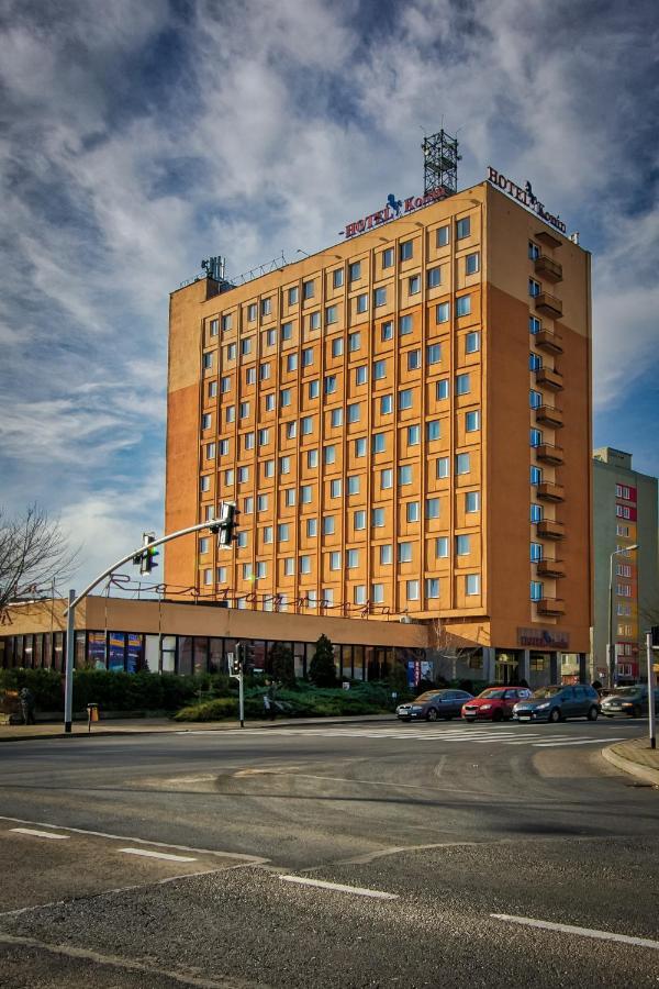 Hotel Konin Конин Екстериор снимка